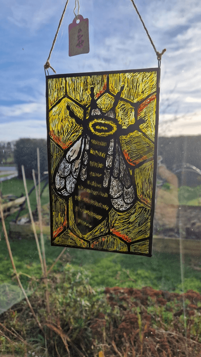 Bee sun catcher